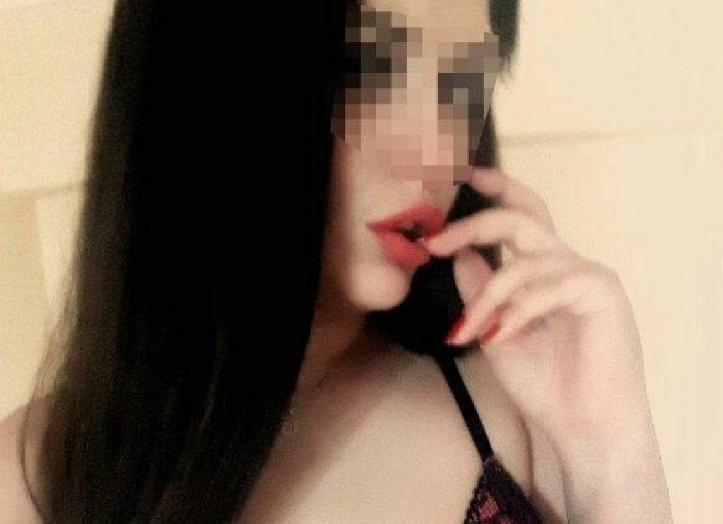 Викки: проститутки индивидуалки в Сочи